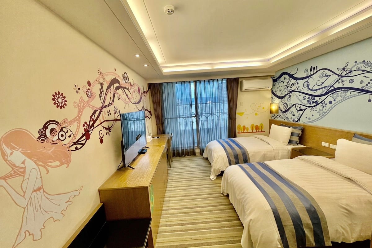 elite twin room, 2 single beds, non smoking, lanai | egyptian cotton sheets, premium bedding, down duvets, pillow-top beds
