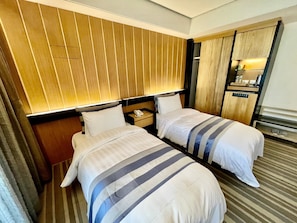Standard Twin Room, 2 Single Beds, Non Smoking | Egyptian cotton sheets, premium bedding, down duvets, pillow-top beds - Morn Sun Hotel (Yuanlin)