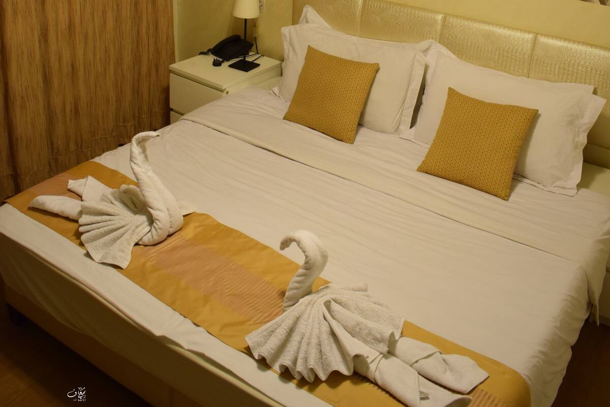 Double Room | Minibar, in-room safe, desk, soundproofing