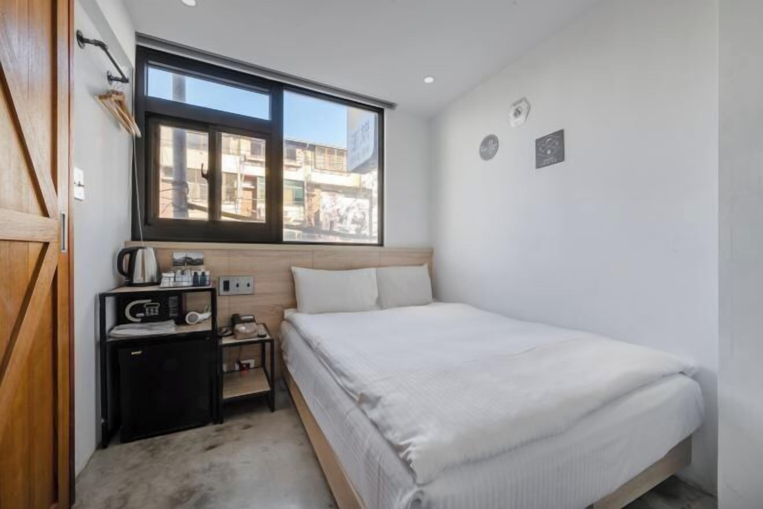 Premium bedding, soundproofing, free WiFi, bed sheets