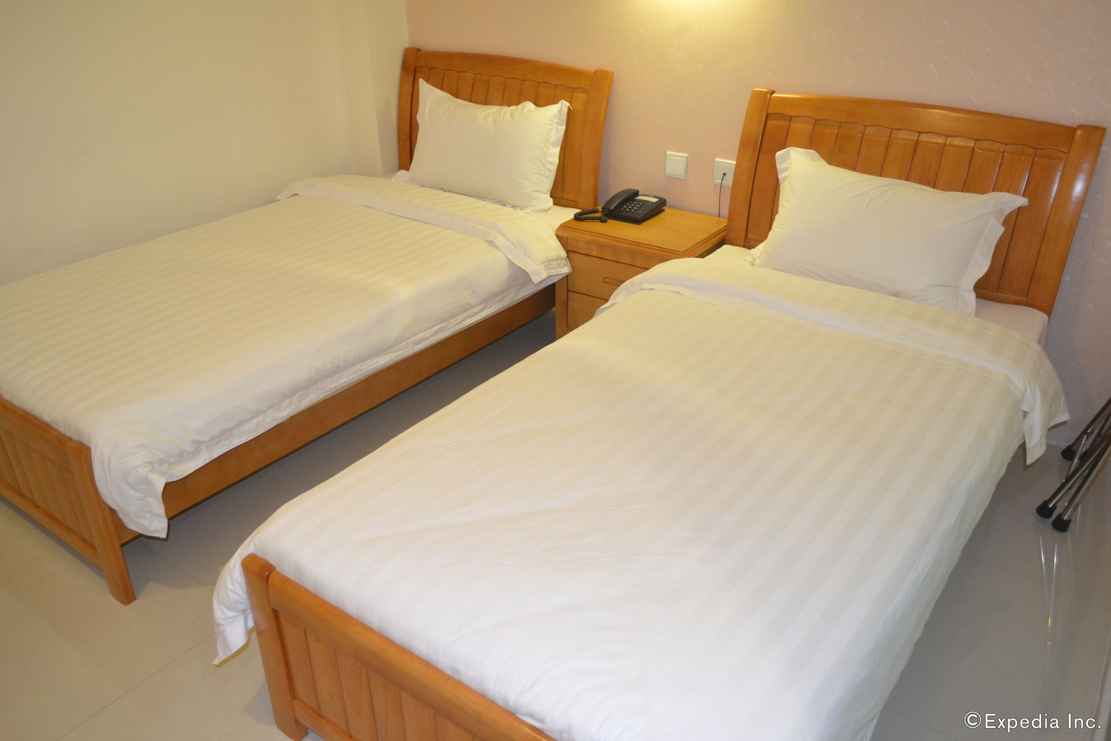 Premium bedding, desk, free WiFi, bed sheets