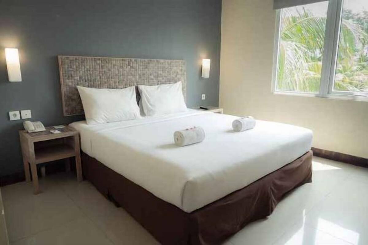 1 bedroom, premium bedding, pillowtop beds, in-room safe