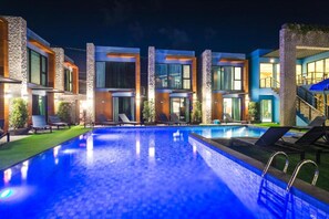 Outdoor pool - Peace Blue Naiharn Naturist Resort Phuket (Rawai)