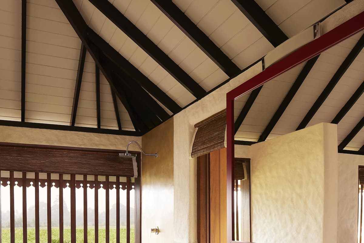 arachchi | bathroom | shower, rainfall showerhead, free toiletries, hair dryer