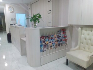 Concierge desk