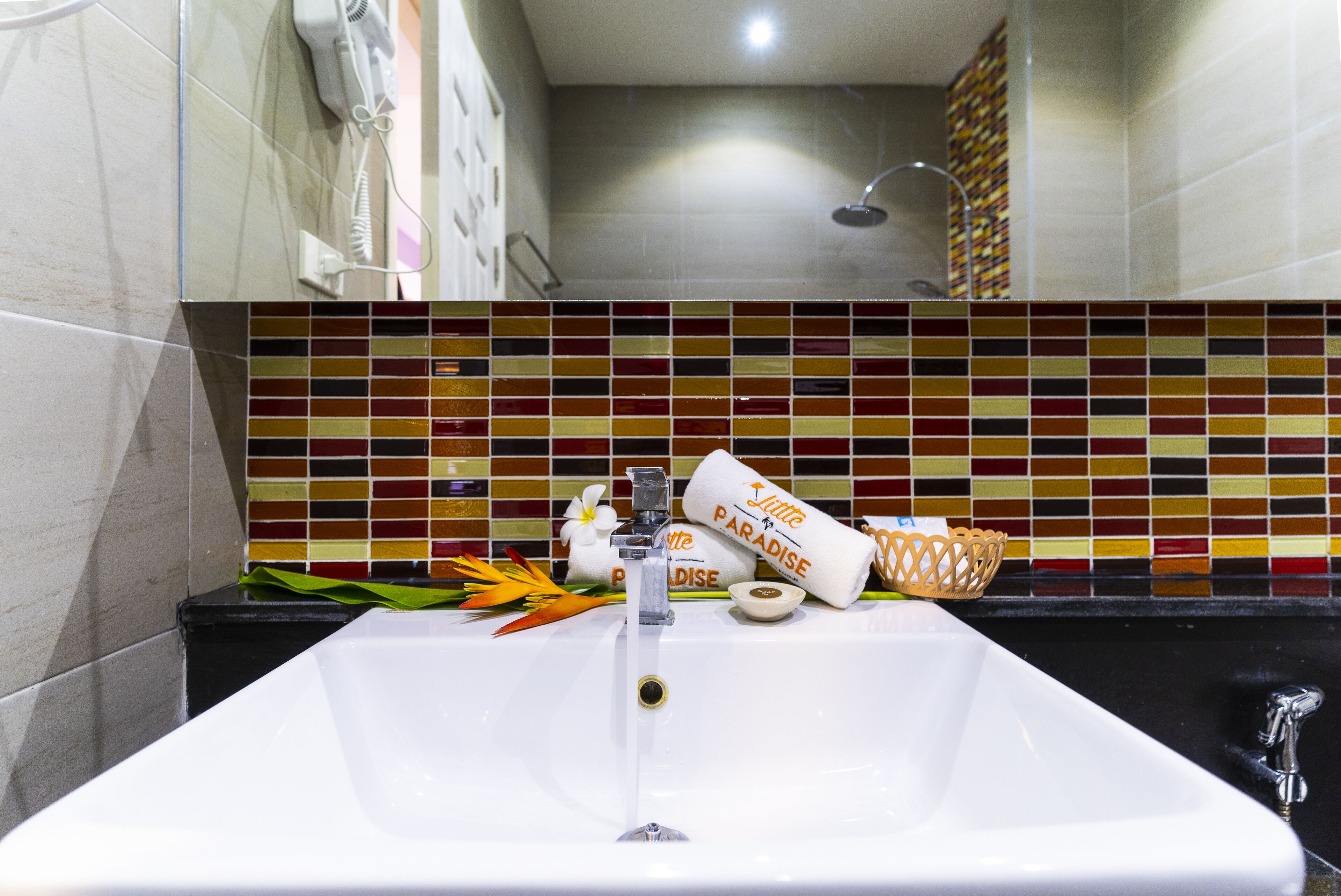 superior room, queen bed | 1 bedroom, in-room safe, free wifi, bed sheets