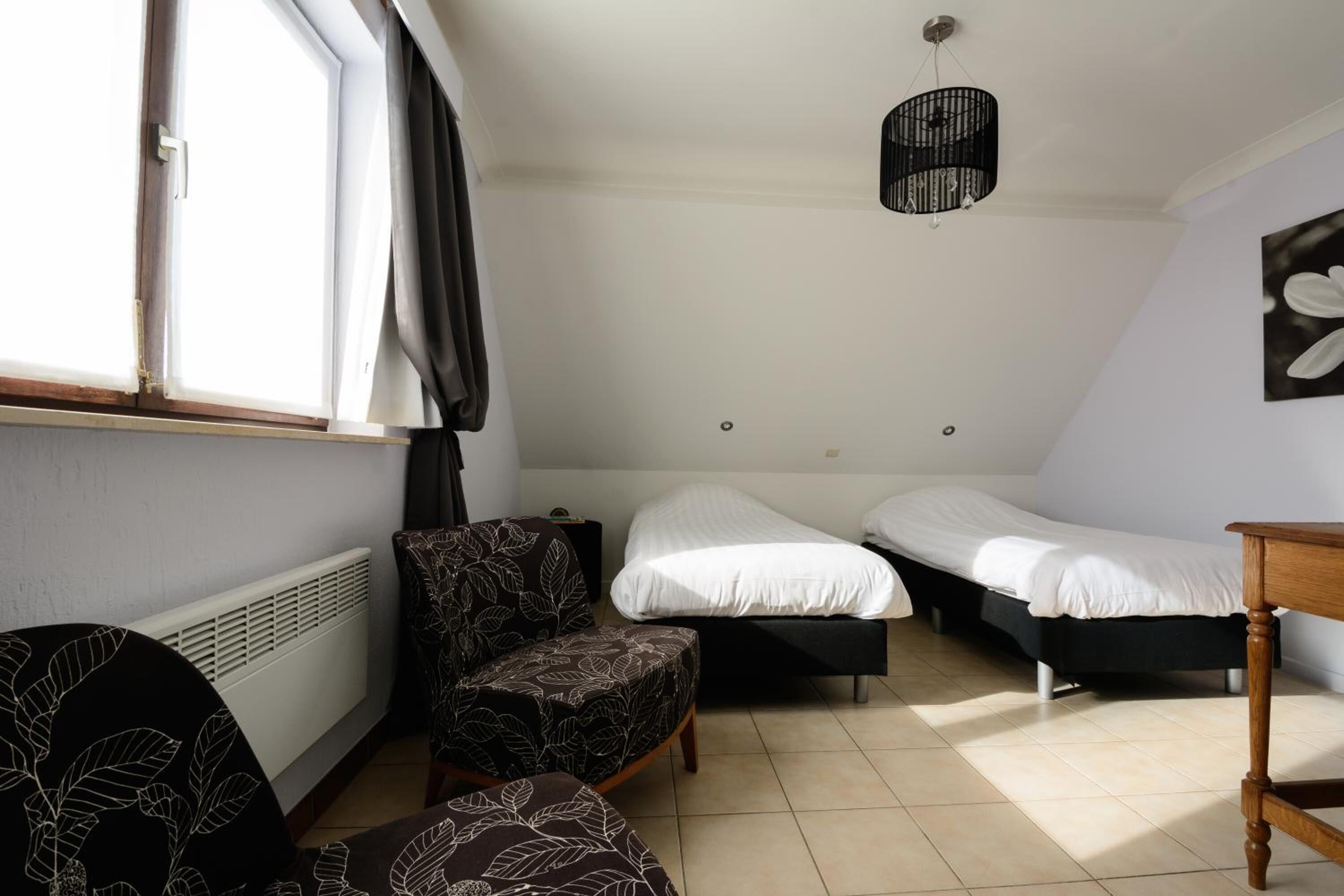 in-room safe, rollaway beds, free wifi