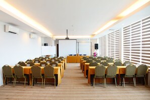 Banquet hall - The One Hotel Makassar (Makassar)