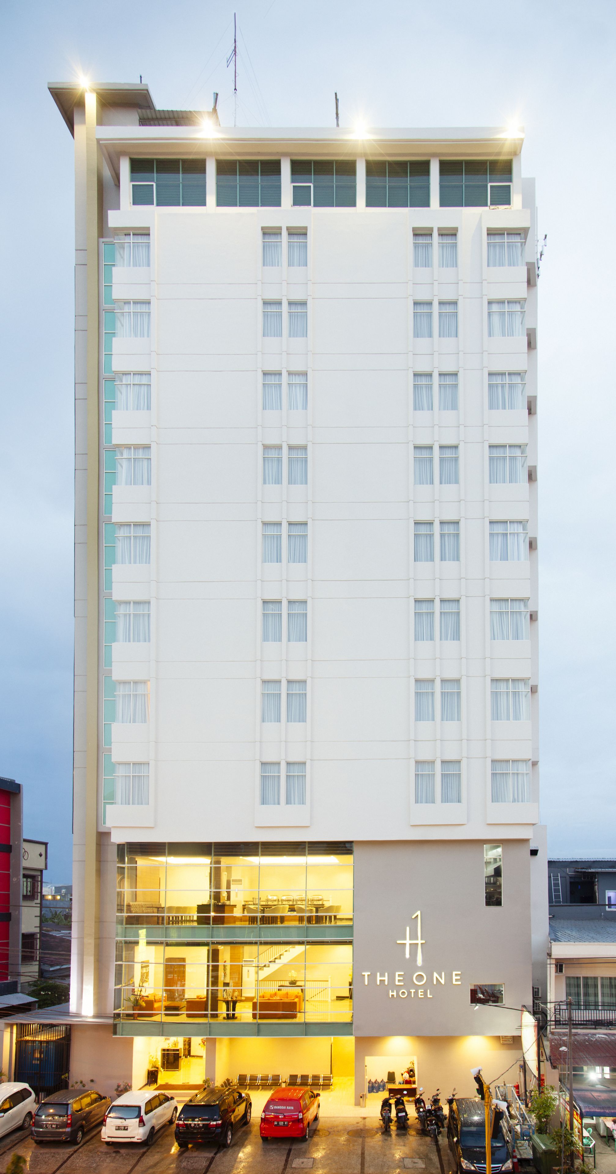 Overnatningsstedets facade – aften/nat