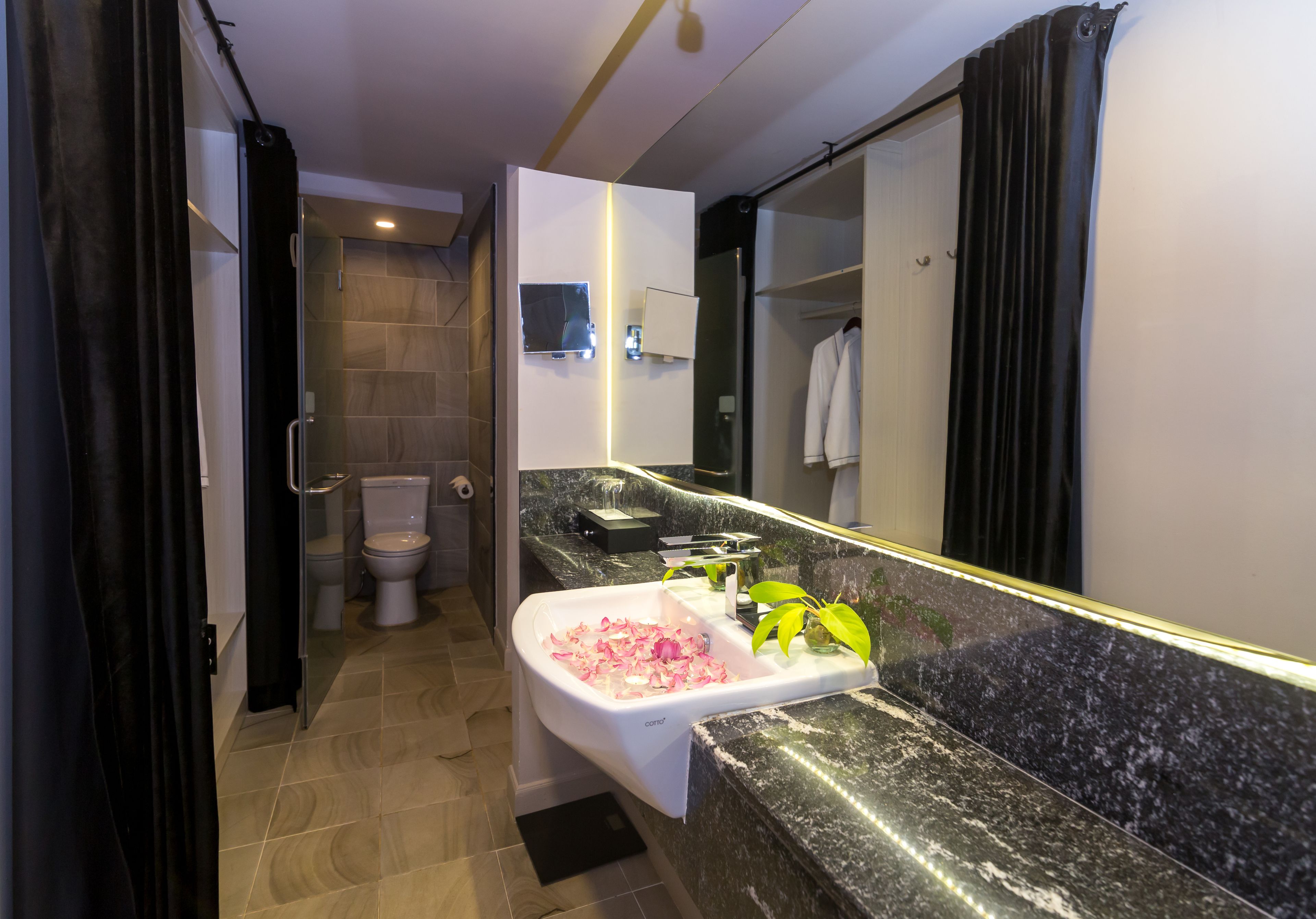 superior twin room | bathroom | shower, rainfall showerhead, free toiletries, hair dryer