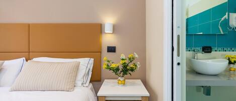 Minibar, in-room safe, desk, soundproofing