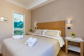 Minibar, Zimmersafe, Schreibtisch, schallisolierte Zimmer