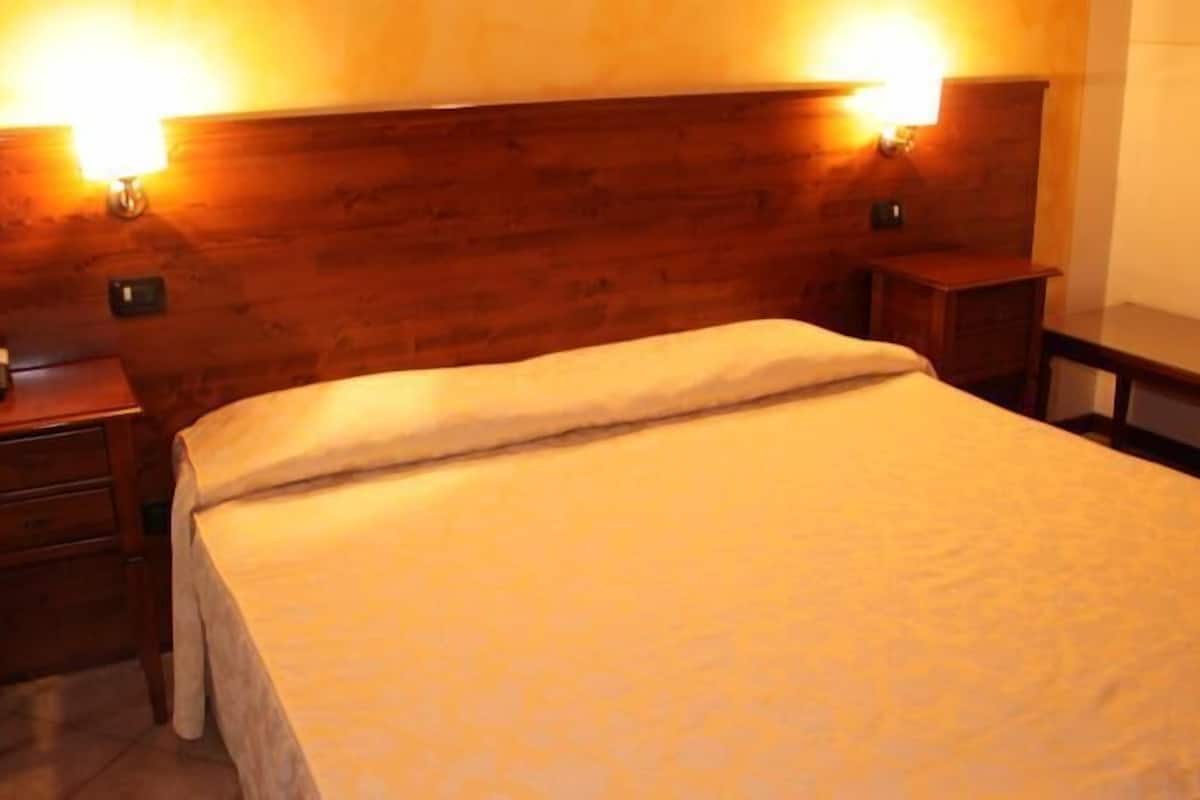 minibar, in-room safe, desk, soundproofing