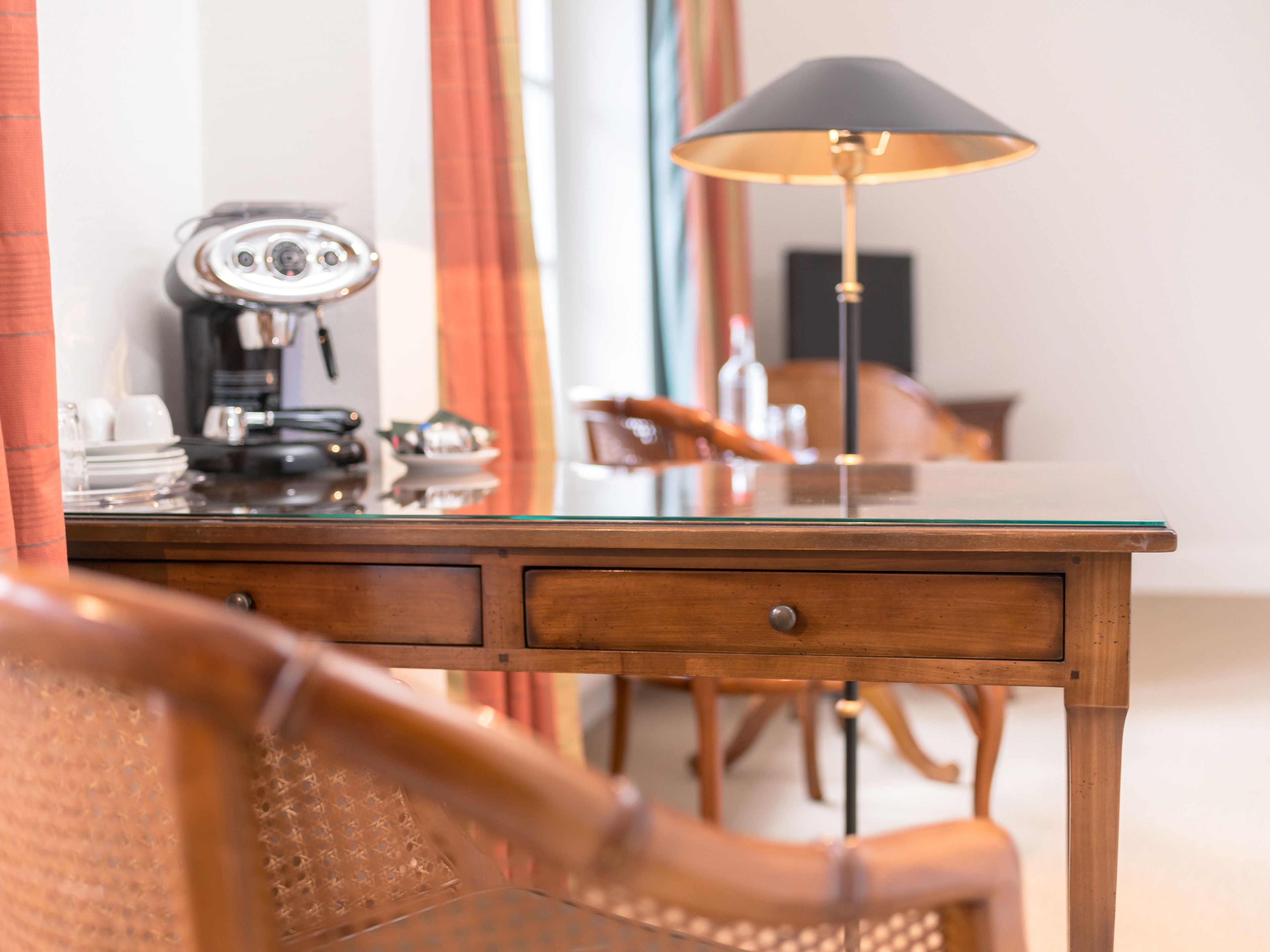 in-room business centre