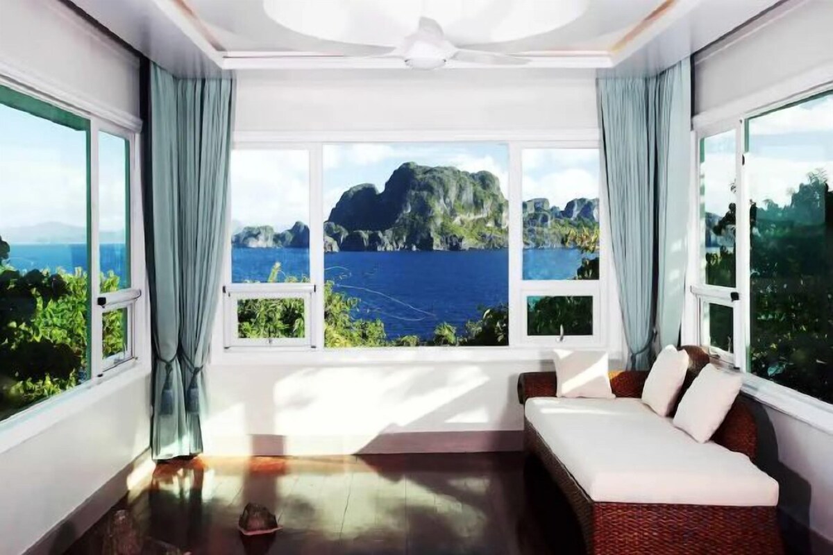 Mountain Villa With Sea View