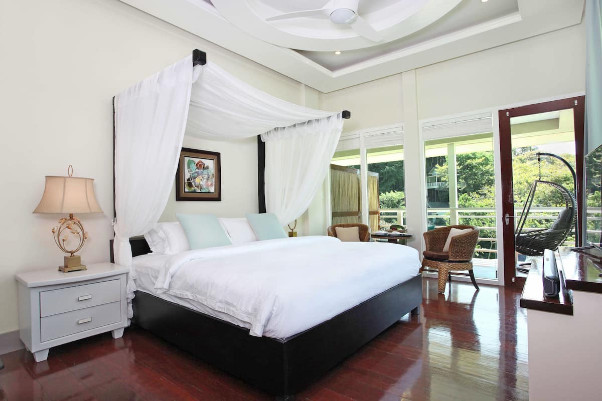 In-room safe, laptop workspace, blackout drapes, free WiFi