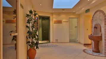 Sauna, steam room