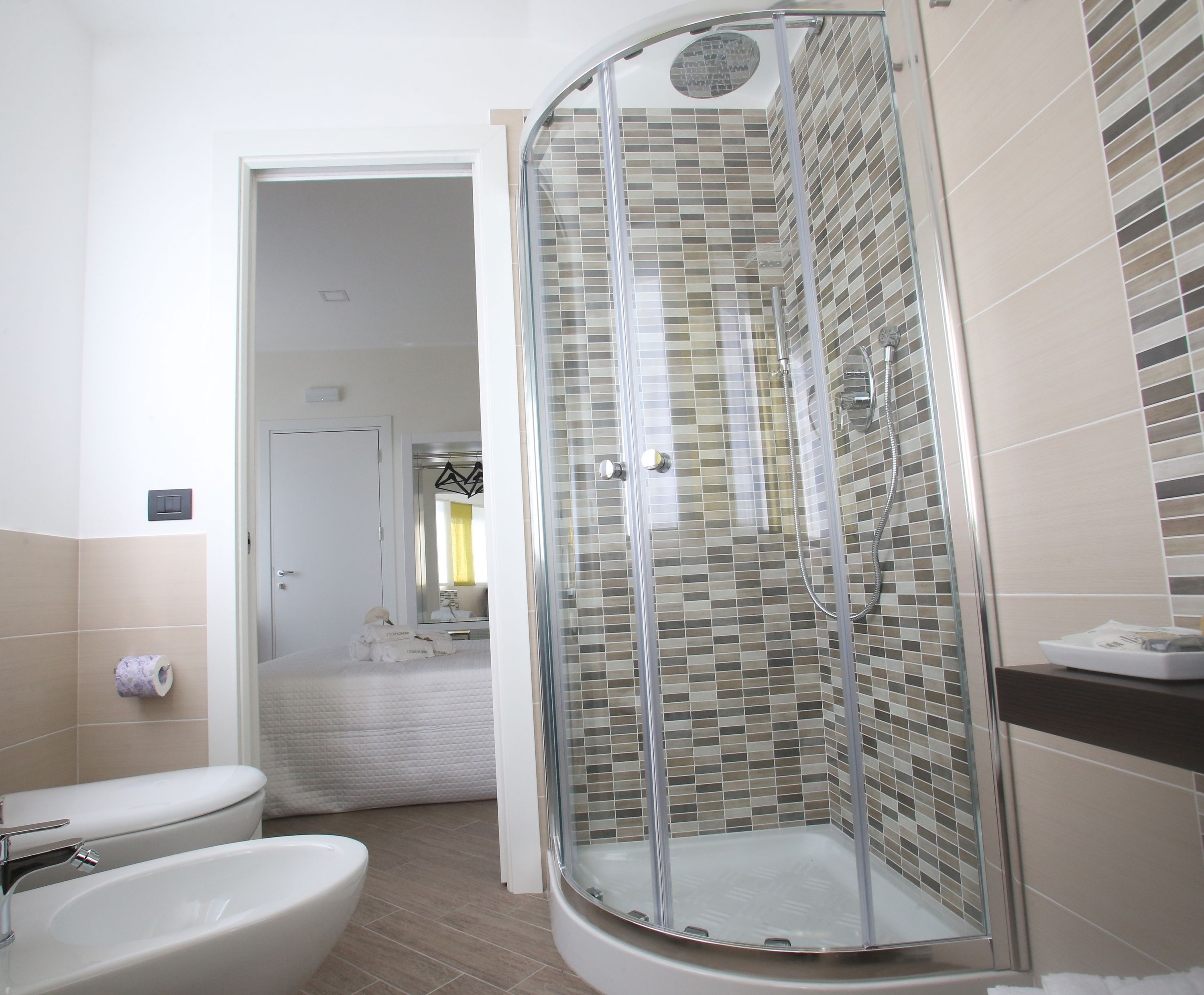 Deluxe Double or Twin Room, Sea View | Bathroom