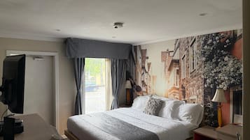 Iron/ironing board, free WiFi