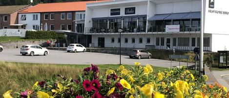 واجهة المنشأة