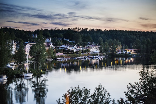 Superior Double with Lakeview | Front of property