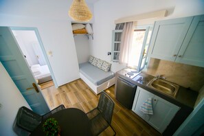 Private kitchenette - St. Paul’s Bay View Suites (Rhodes)