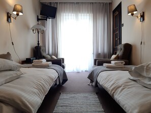 标准双人房, 2 张单人床 | 起居区