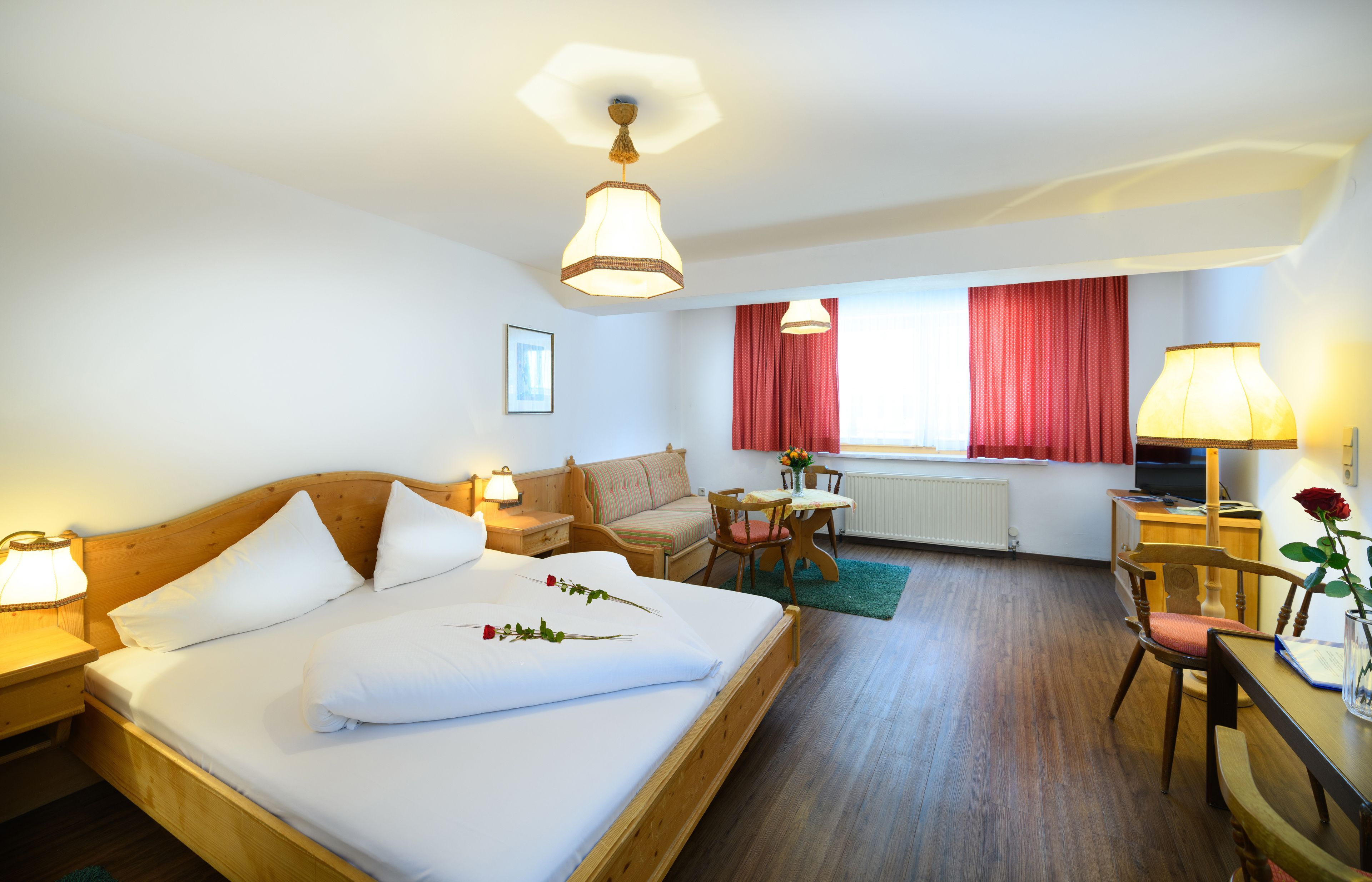 comfort double room (flieder) | hypo-allergenic bedding, free wifi, bed sheets