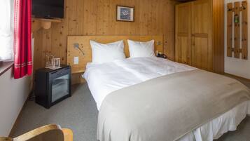 Tallelokero huoneessa, ilmaiset vauvansängyt, ilmainen Wi-Fi