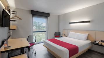 Room, 1 Queen Bed, Non Smoking | Desk, blackout drapes, iron/ironing board, free WiFi