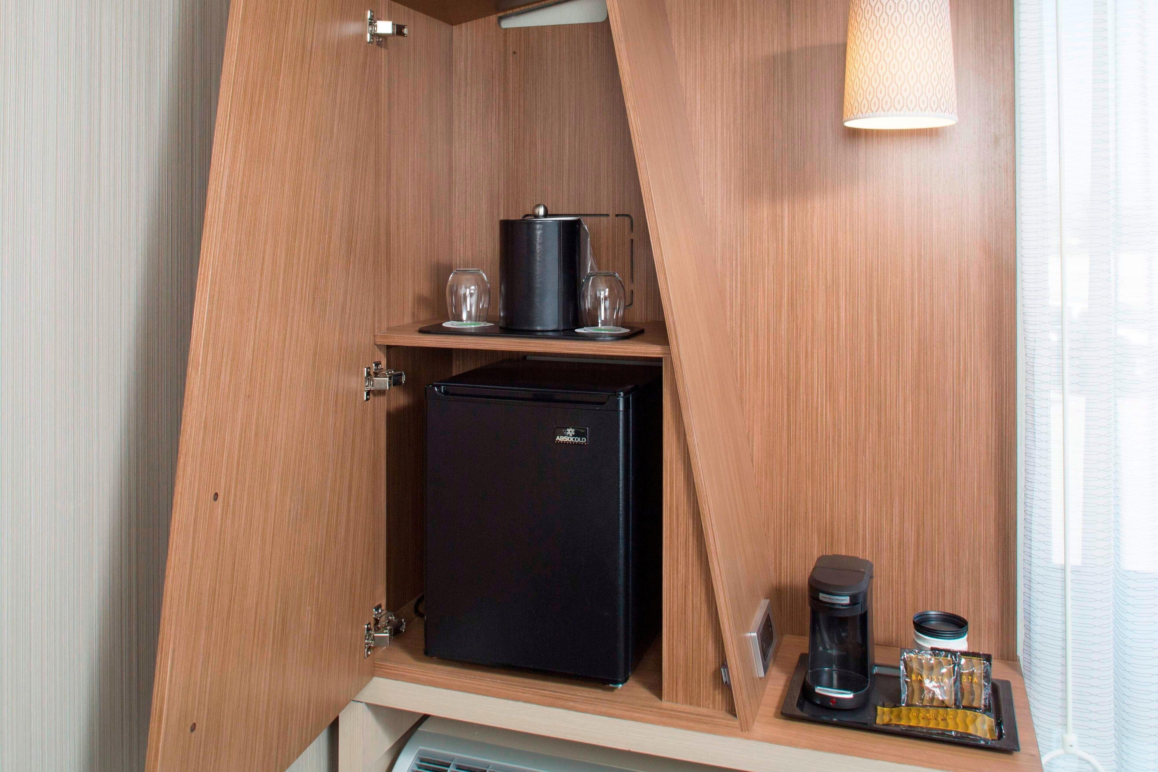 desk, laptop workspace, iron/ironing board, free wifi