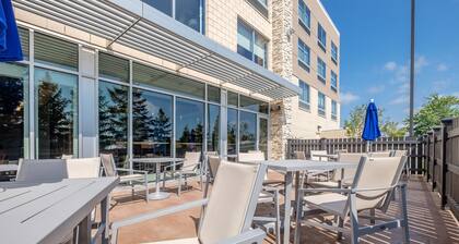 Holiday Inn Express & Suites Eagan - Minneapolis Area by IHG