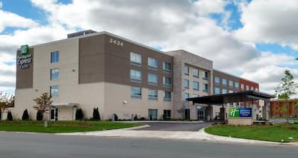 Holiday Inn Express & Suites Eagan - Minneapolis Area by IHG