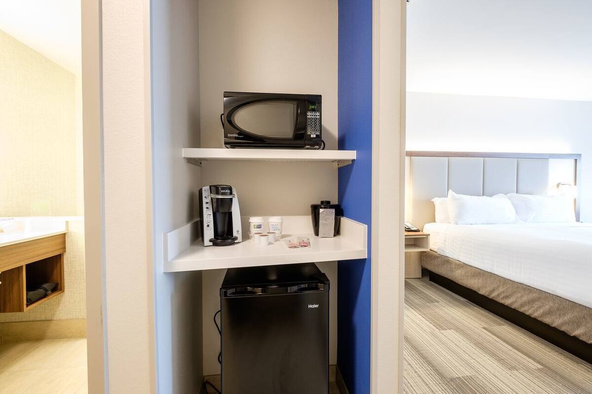 In-room safe, desk, laptop workspace, blackout curtains
