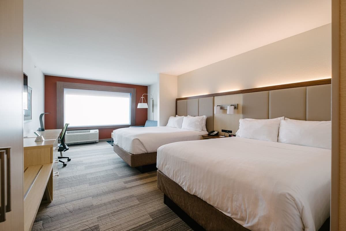 In-room safe, desk, laptop workspace, blackout curtains