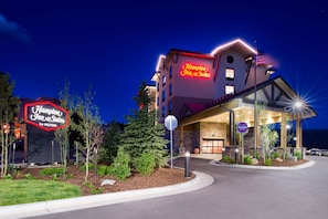 Welcome to Hampton Inn & Suites, featuring a modern design and secure entrance.