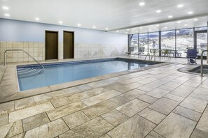 Indoor pool - Hampton Inn & Suites Silverthorne (Silverthorne)