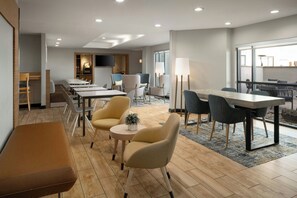 Lobby - TownePlace Suites by Marriott Waco South (Waco)