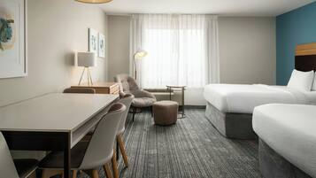 In-room safe, desk, laptop workspace, iron/ironing board