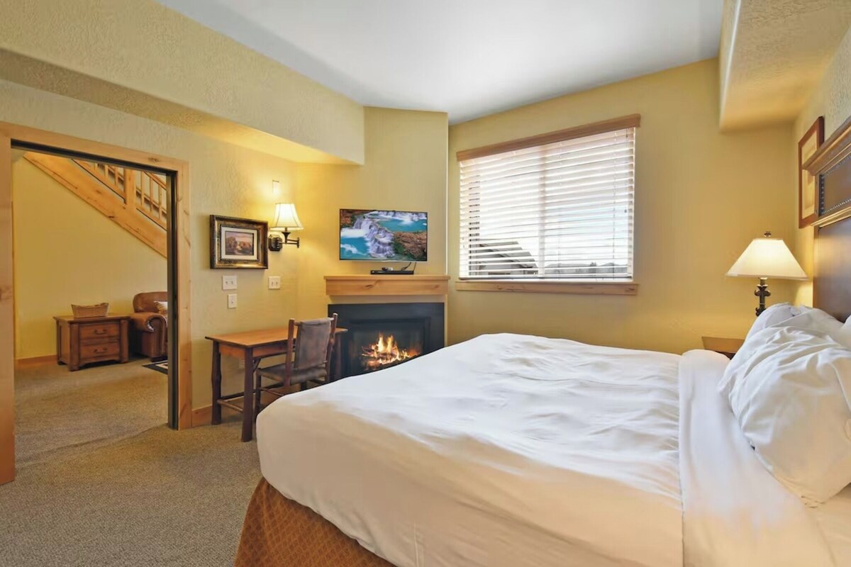 In-room safe, iron/ironing board