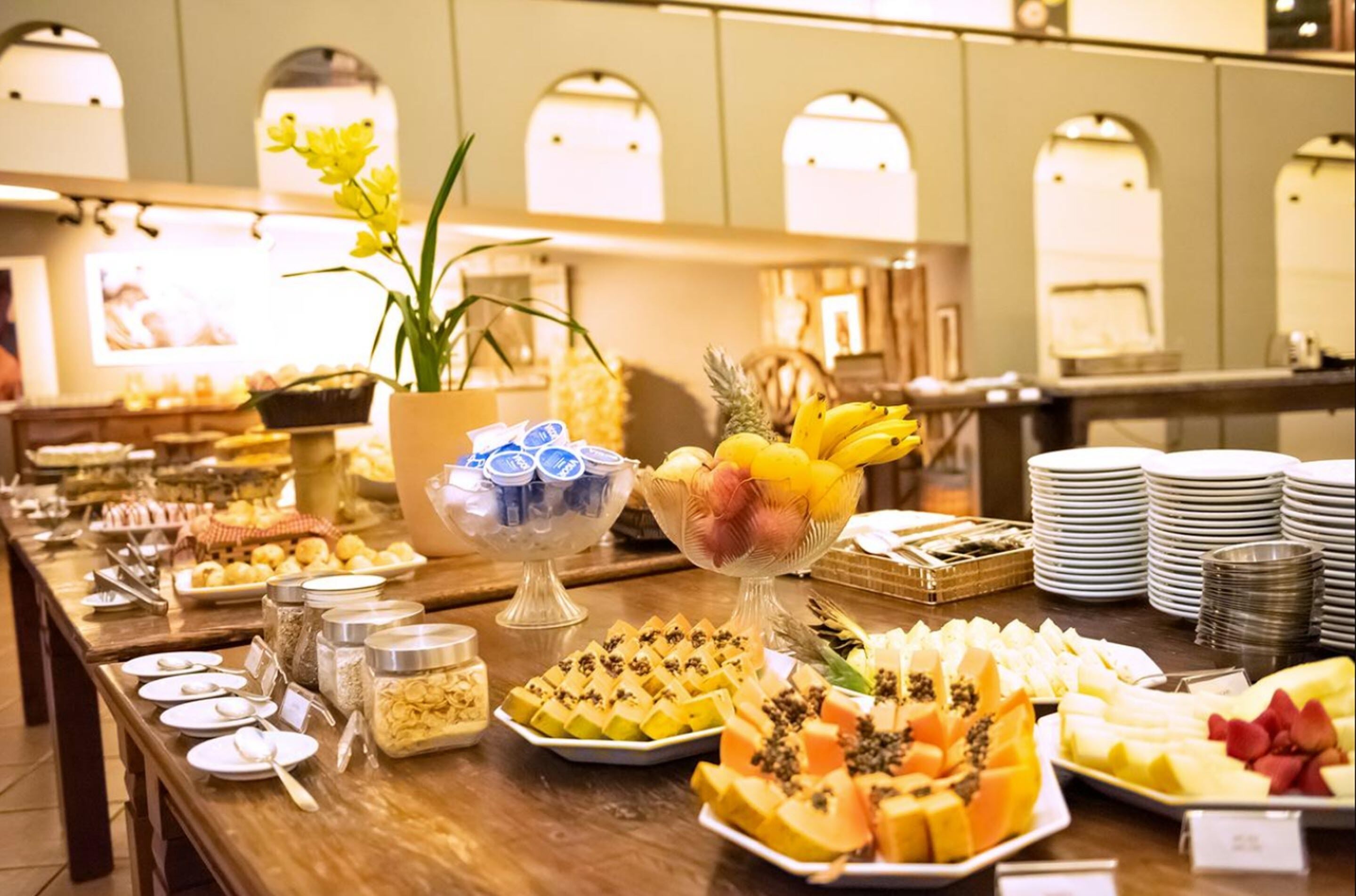 Sudah termasuk sarapan prasmanan setiap hari