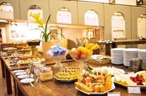 Petit déjeuner buffet compris tous les jours