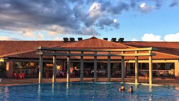 Piscina externa