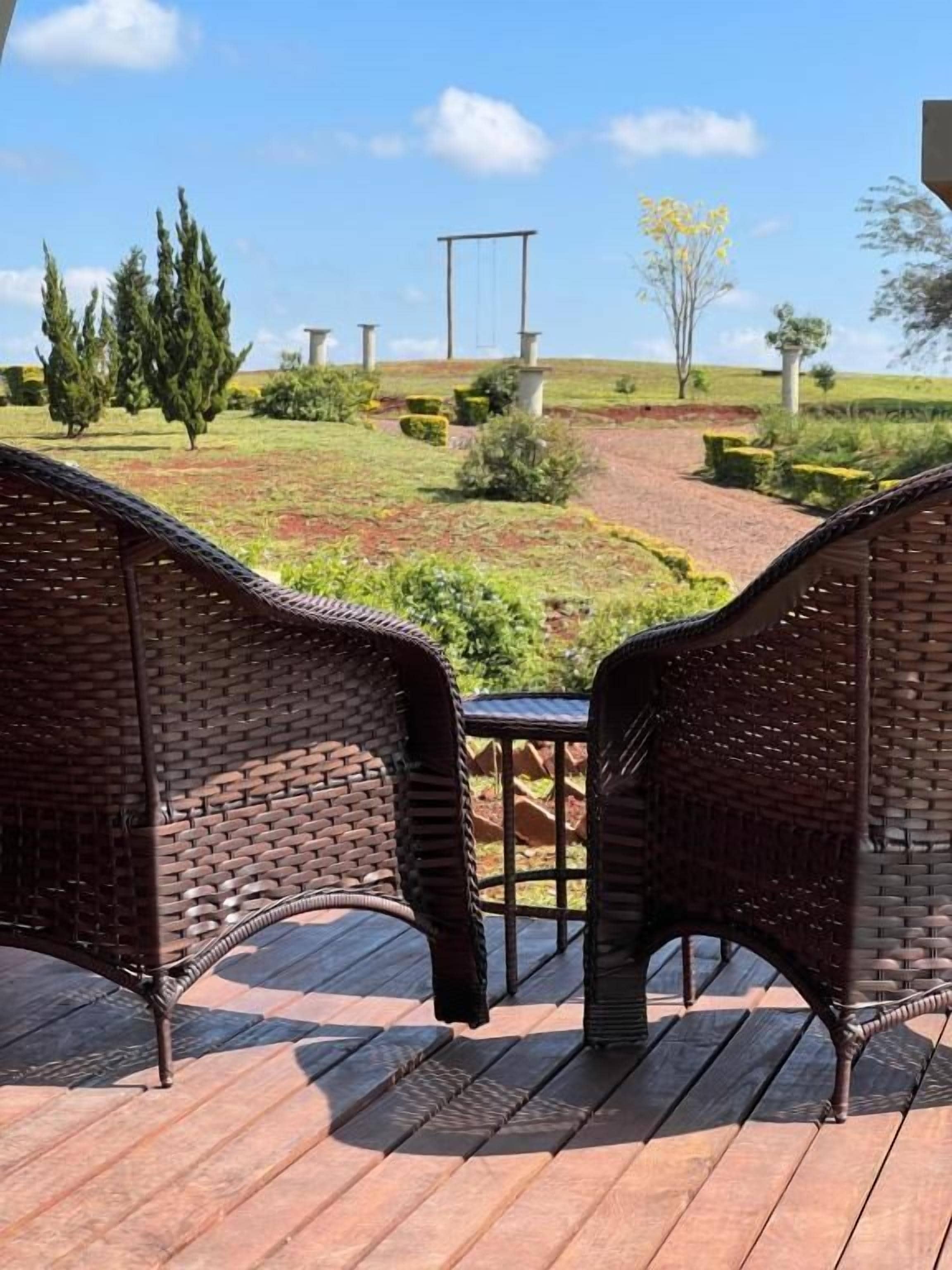 Suite Por do Sol | Frigobar, individualmente decorados, escrivaninha, cortinas blackout