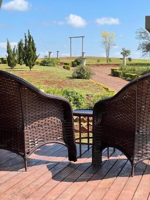 Suite Por do Sol | Minibar, individuelt dekorert, skrivebord og blendingsgardiner