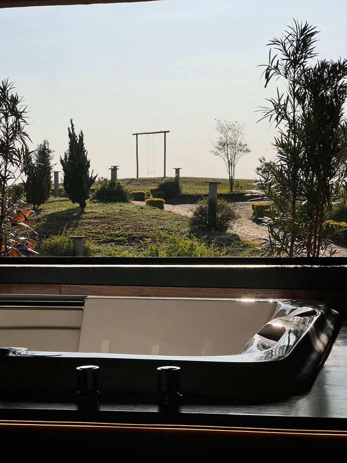 Suite, 1 soverom | Minibar, individuelt dekorert, skrivebord og blendingsgardiner