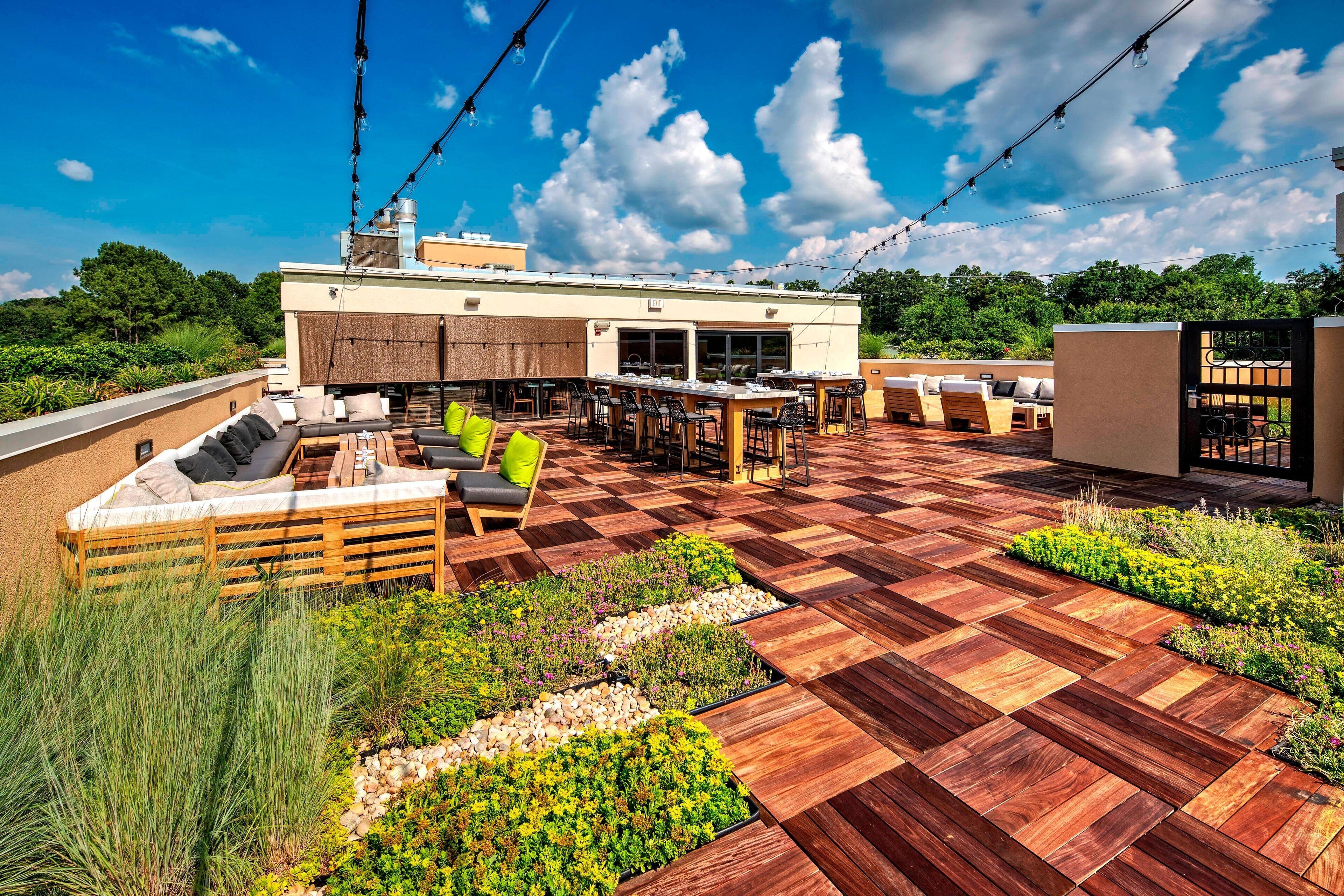 2 restaurants servant le petit déjeuner, spécialités Cuisine américaine