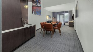 Suite – president, flere senger, tilgjengelighetstilpasset badekar (Multi-Level)