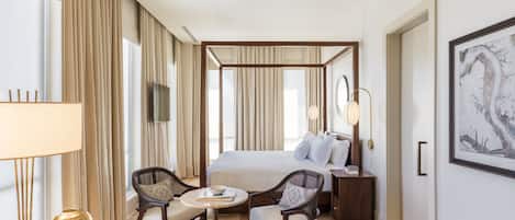 Charleston Flat | 1 bedroom, premium bedding, minibar, in-room safe