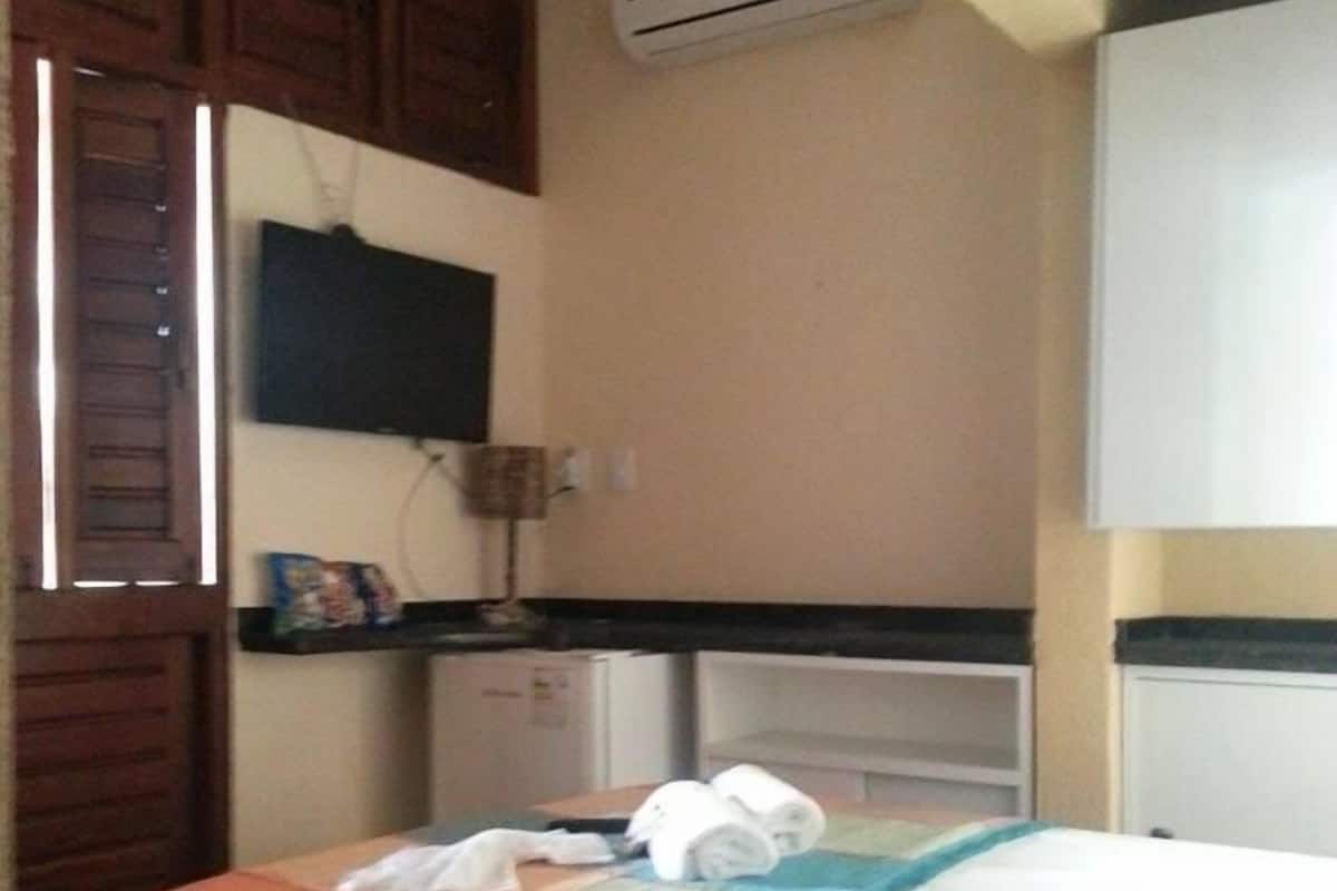Minibar, individually decorated, bed sheets